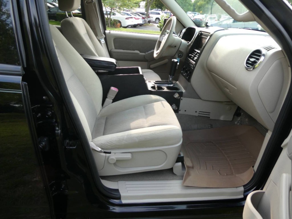 2007 Ford Explorer Image 15