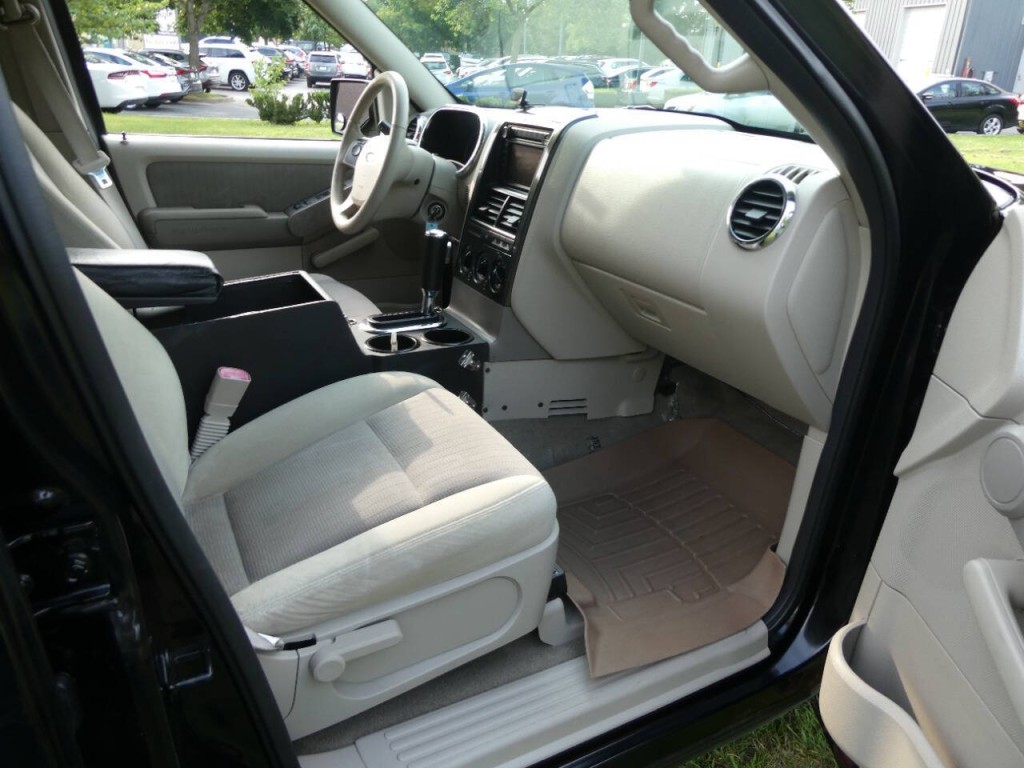 2007 Ford Explorer Image 16
