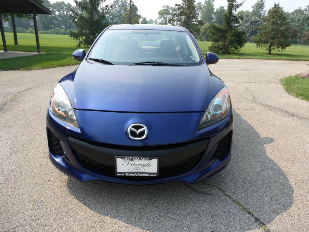 2013 Mazda Mazda3 Image 2