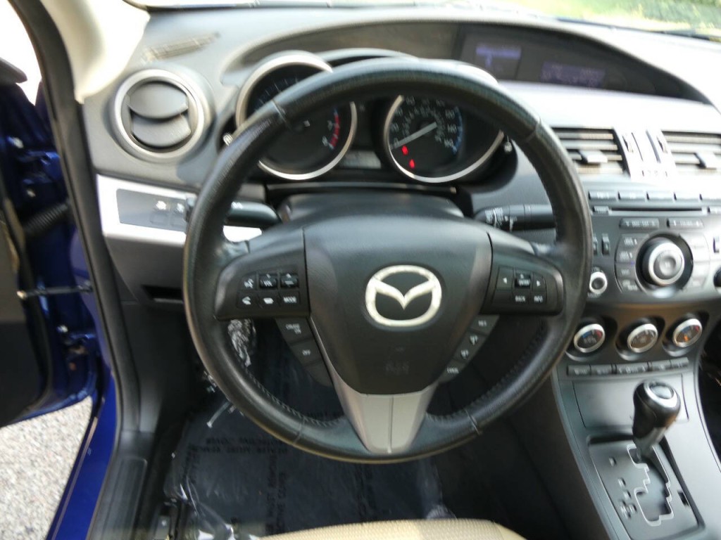 2013 Mazda Mazda3 Image 12