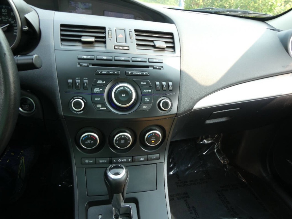 2013 Mazda Mazda3 Image 14