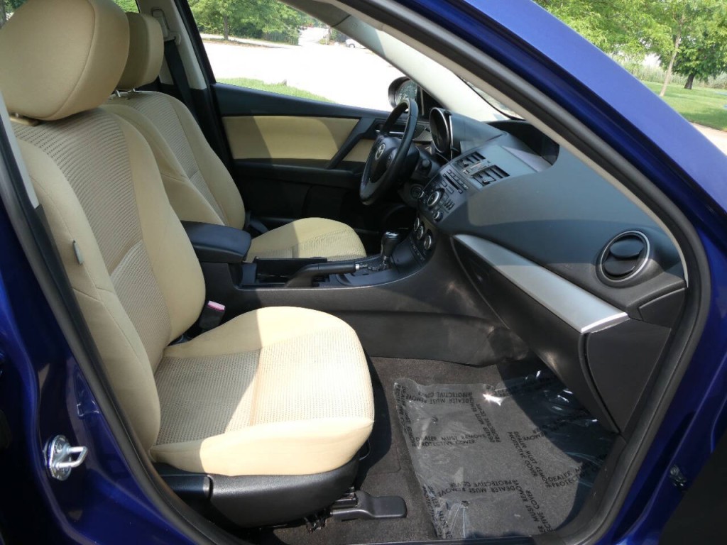 2013 Mazda Mazda3 Image 16