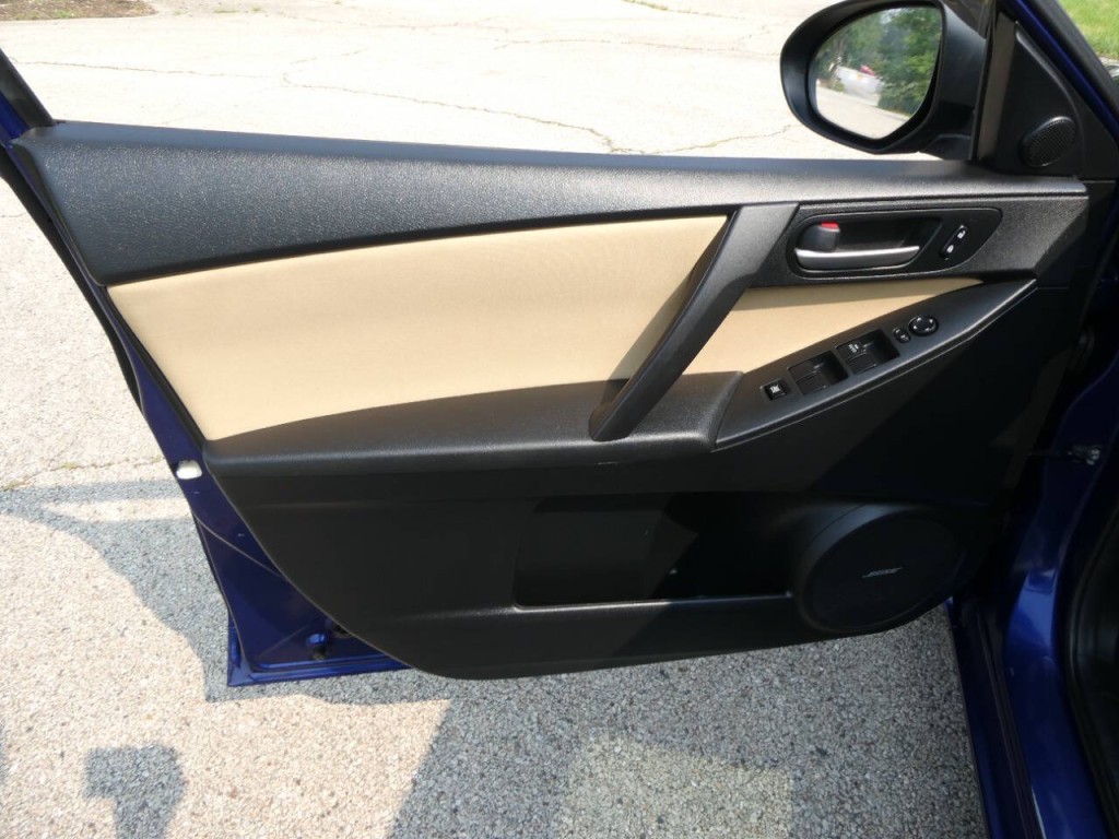 2013 Mazda Mazda3 Image 21
