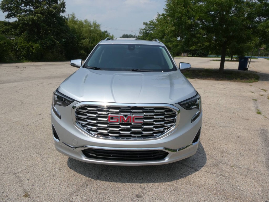 2019 GMC Terrain Image 2