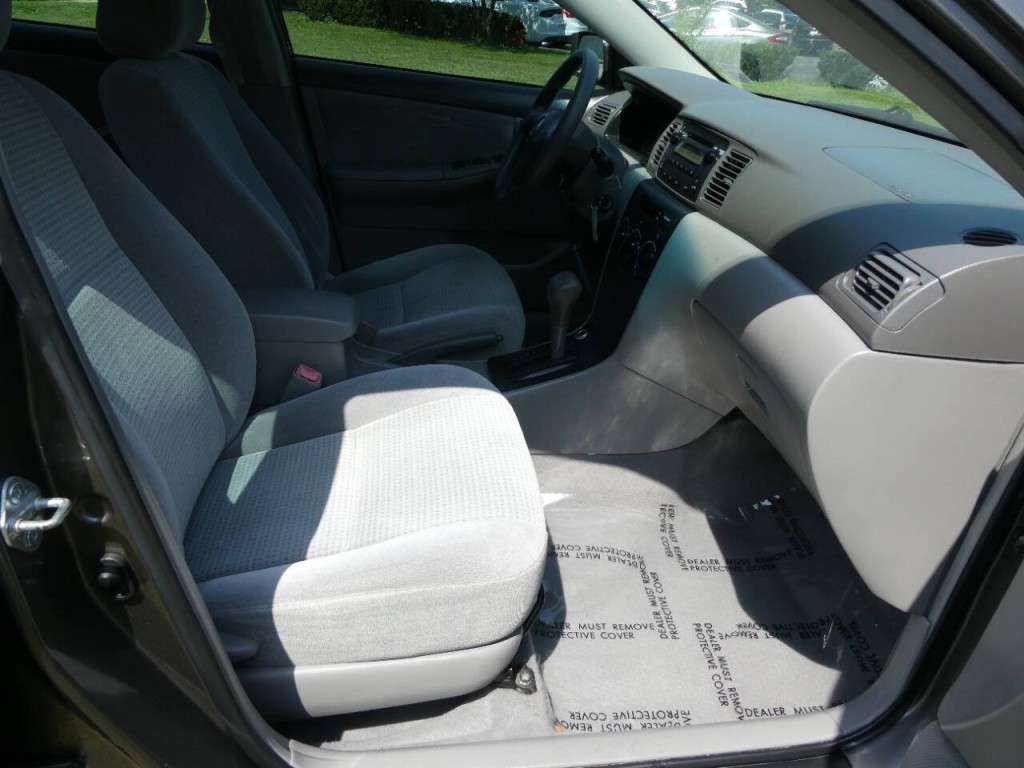 2005 Toyota Corolla Image 16