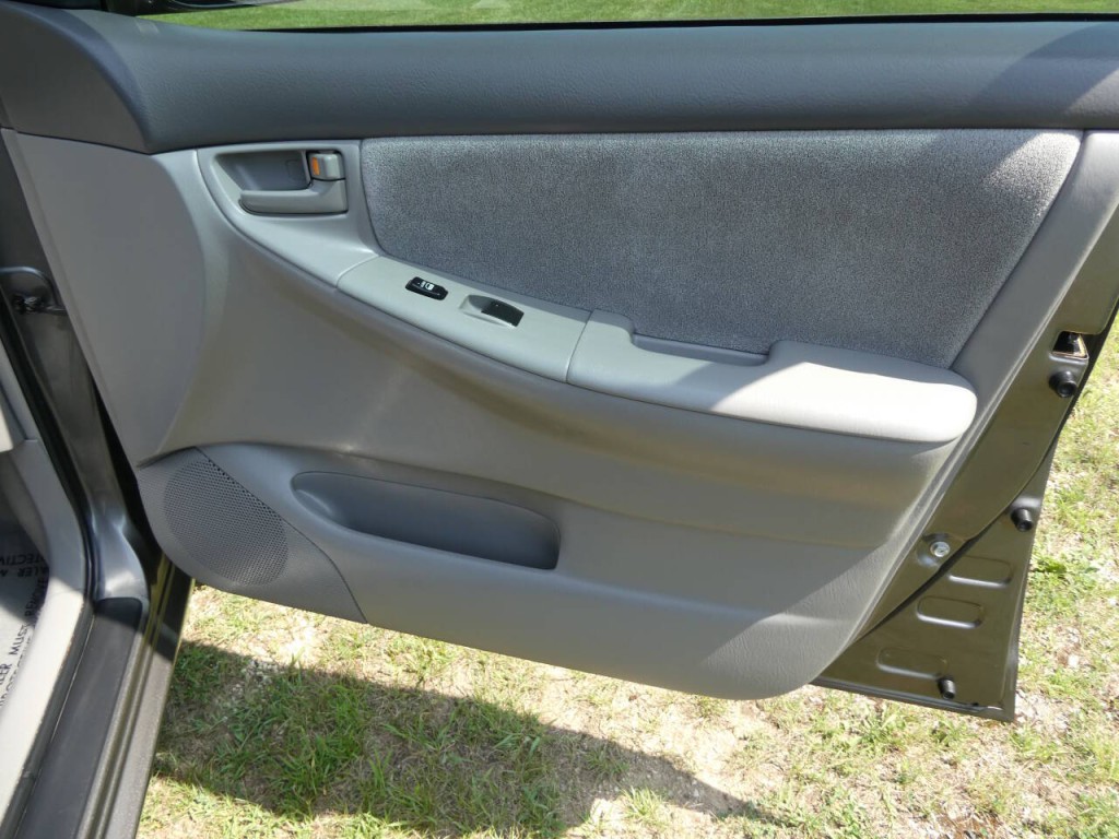 2005 Toyota Corolla Image 23