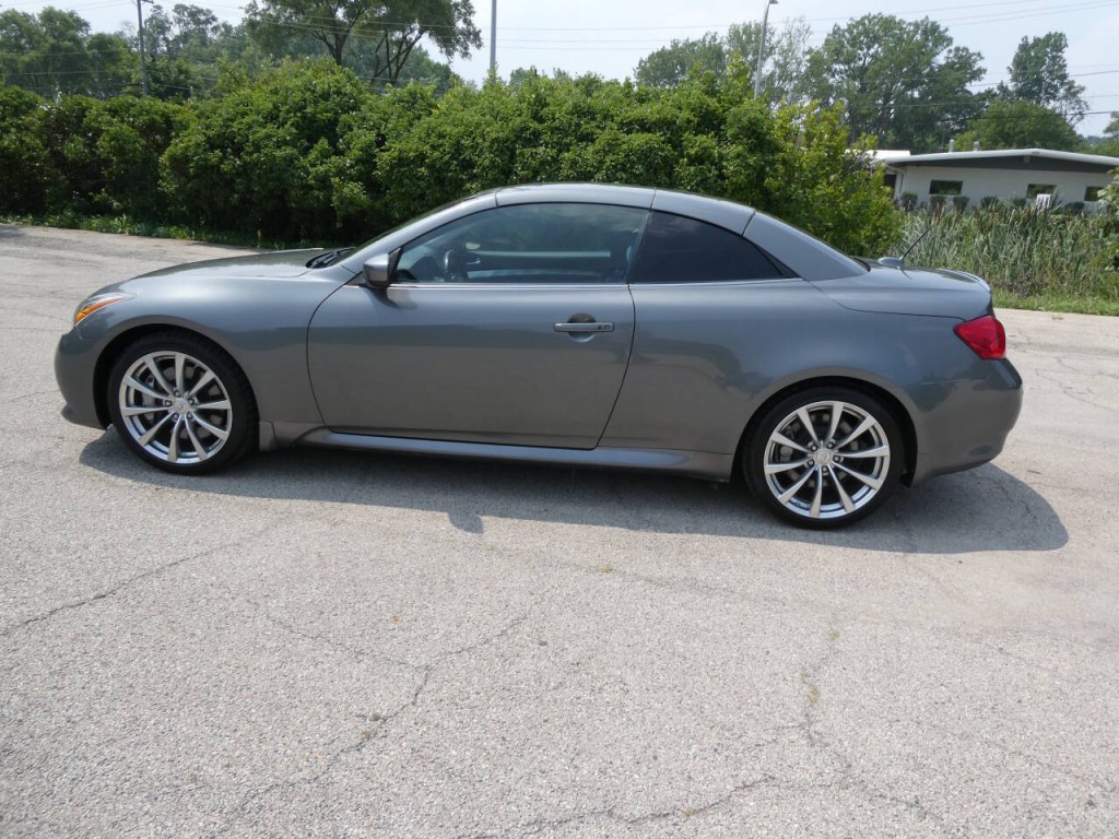 2011 INFINITI G37 Image 4