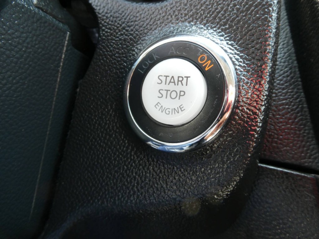 2011 INFINITI G37 Image 14