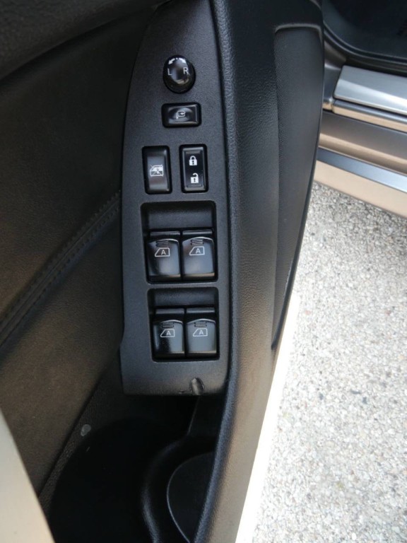 2011 INFINITI G37 Image 21