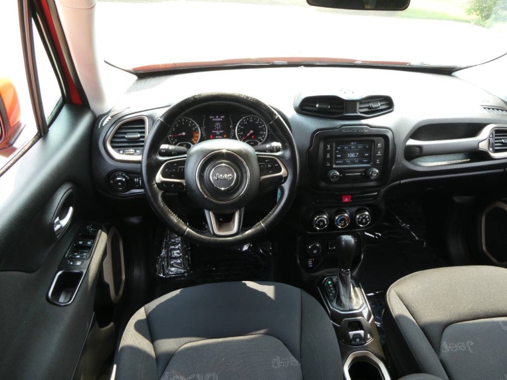 2015 Jeep Renegade Image 12