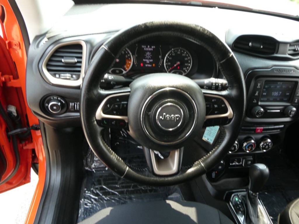2015 Jeep Renegade Image 13