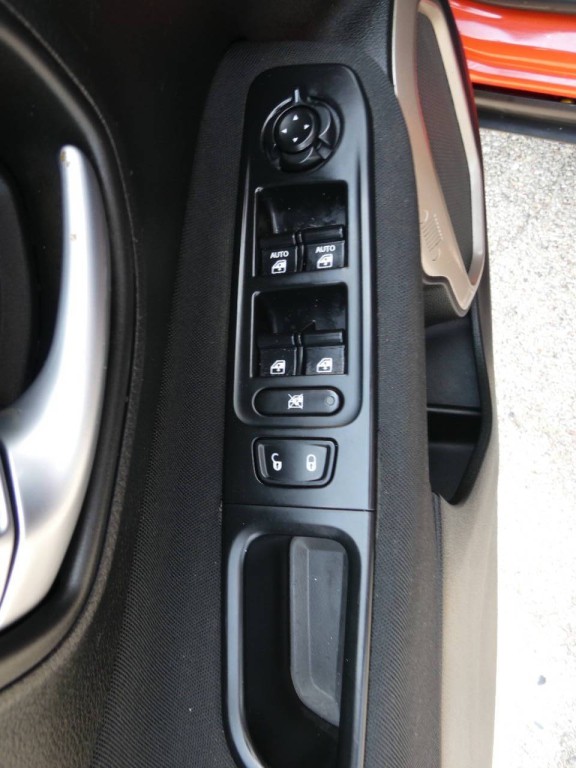 2015 Jeep Renegade Image 22