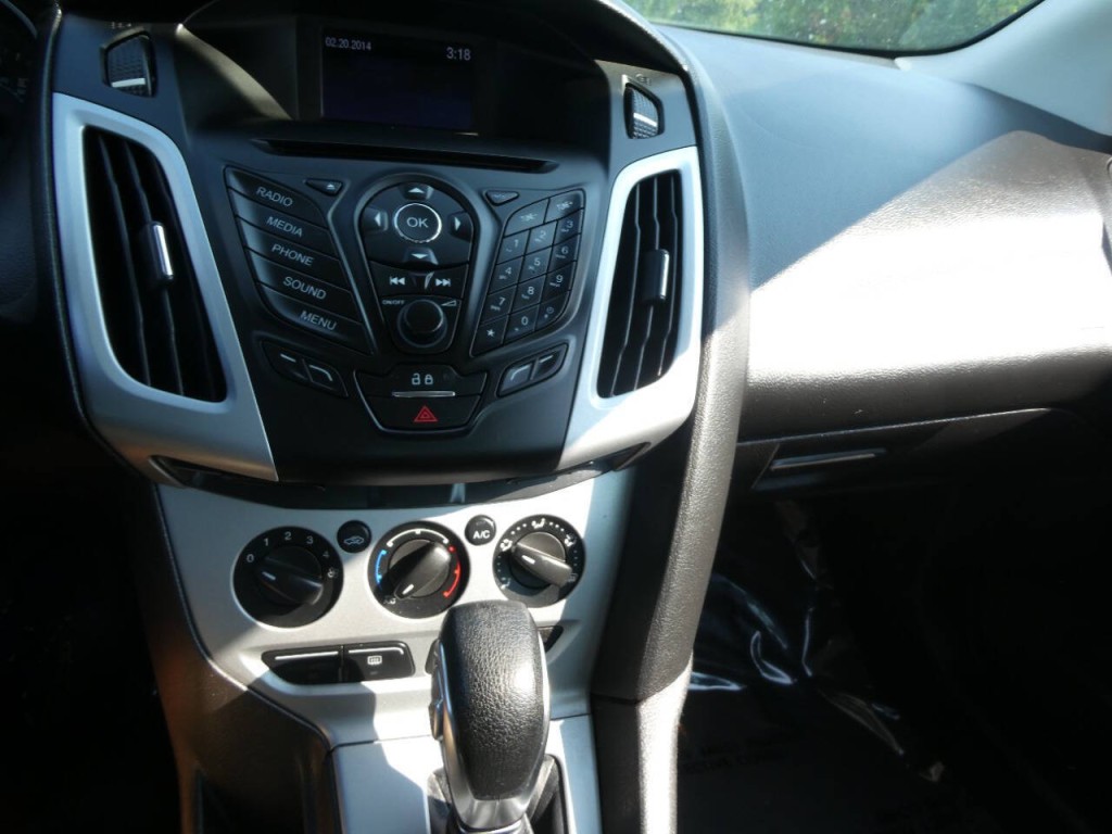 2014 Ford Focus Image 15