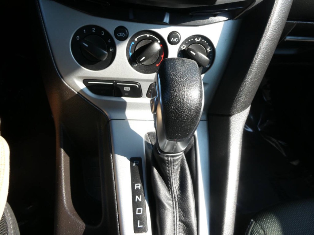 2014 Ford Focus Image 16