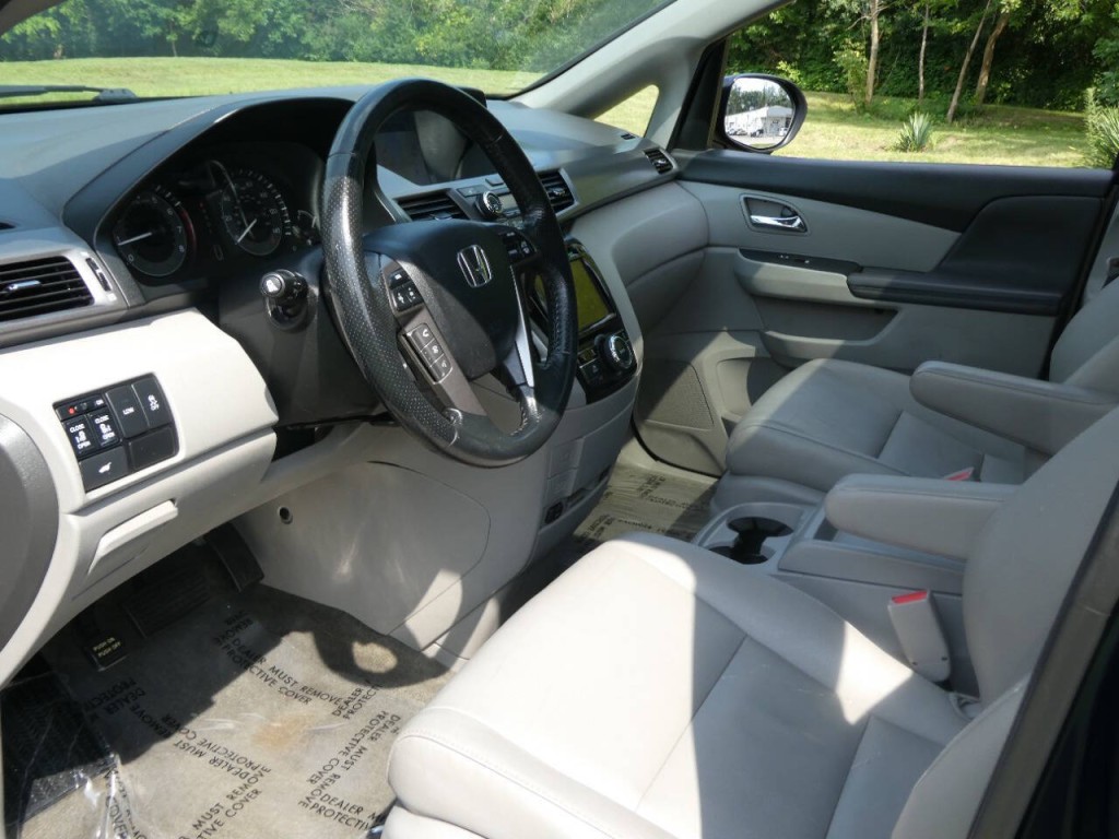 2015 Honda Odyssey Image 10