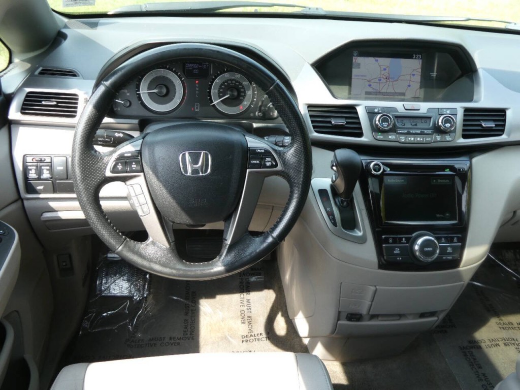 2015 Honda Odyssey Image 11
