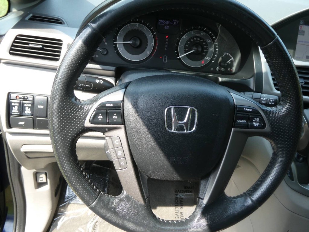2015 Honda Odyssey Image 12