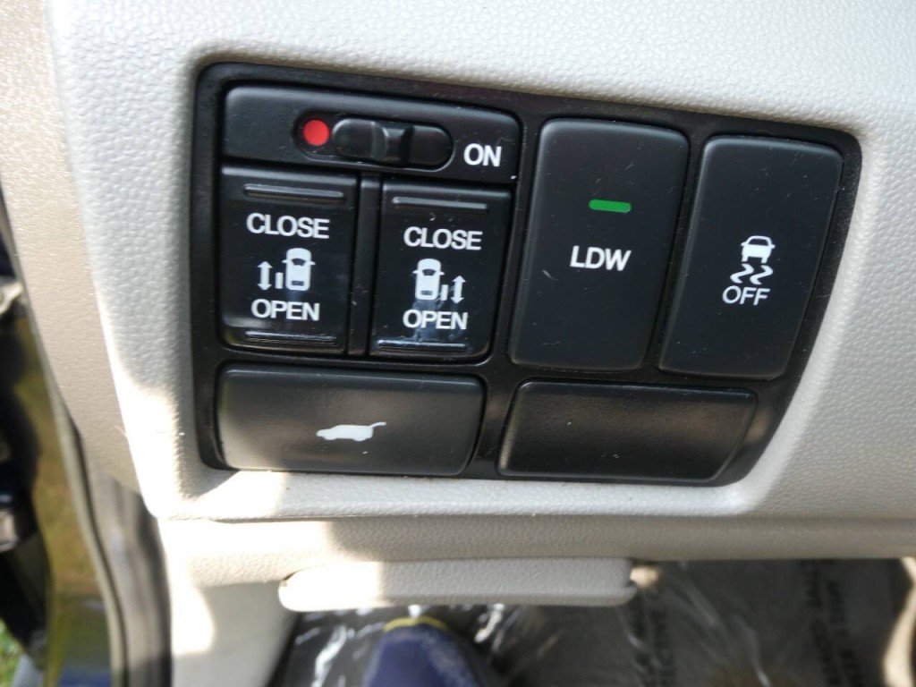 2015 Honda Odyssey Image 27