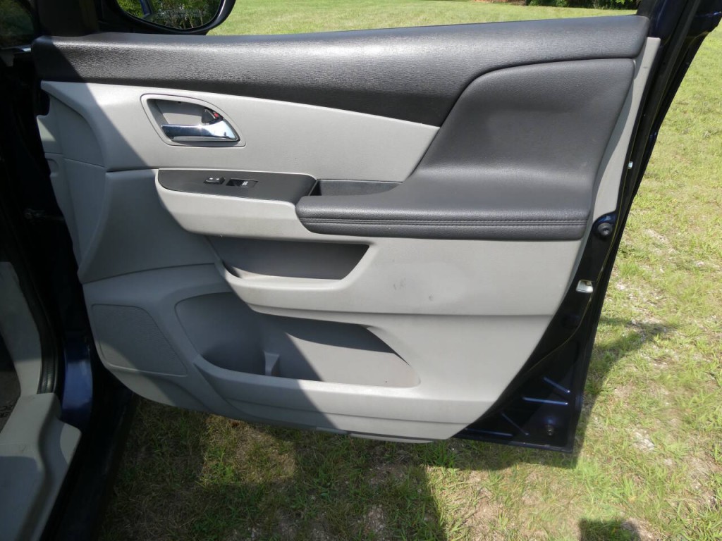 2015 Honda Odyssey Image 32