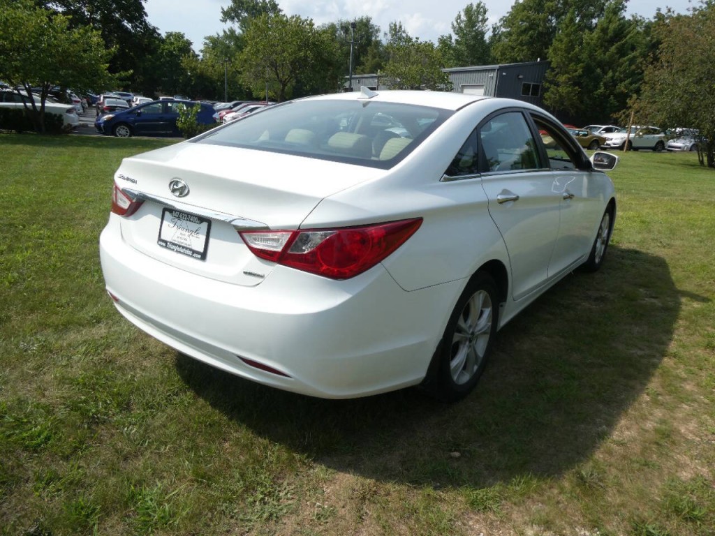 2013 Hyundai Sonata Image 4