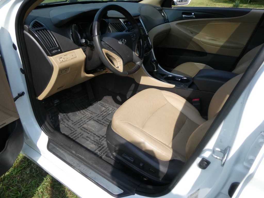 2013 Hyundai Sonata Image 8