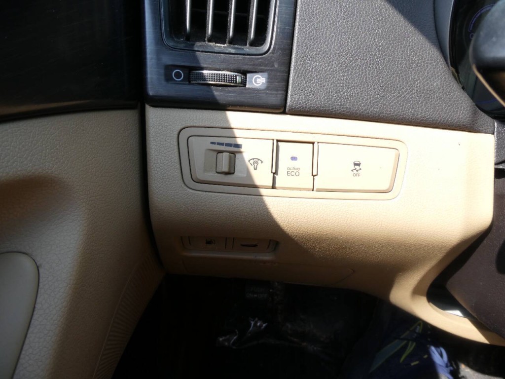 2013 Hyundai Sonata Image 17