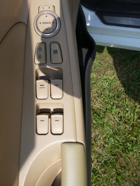 2013 Hyundai Sonata Image 21
