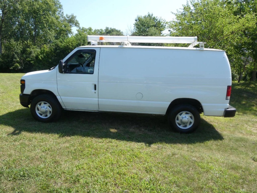 2013 Ford E-Series Image 4
