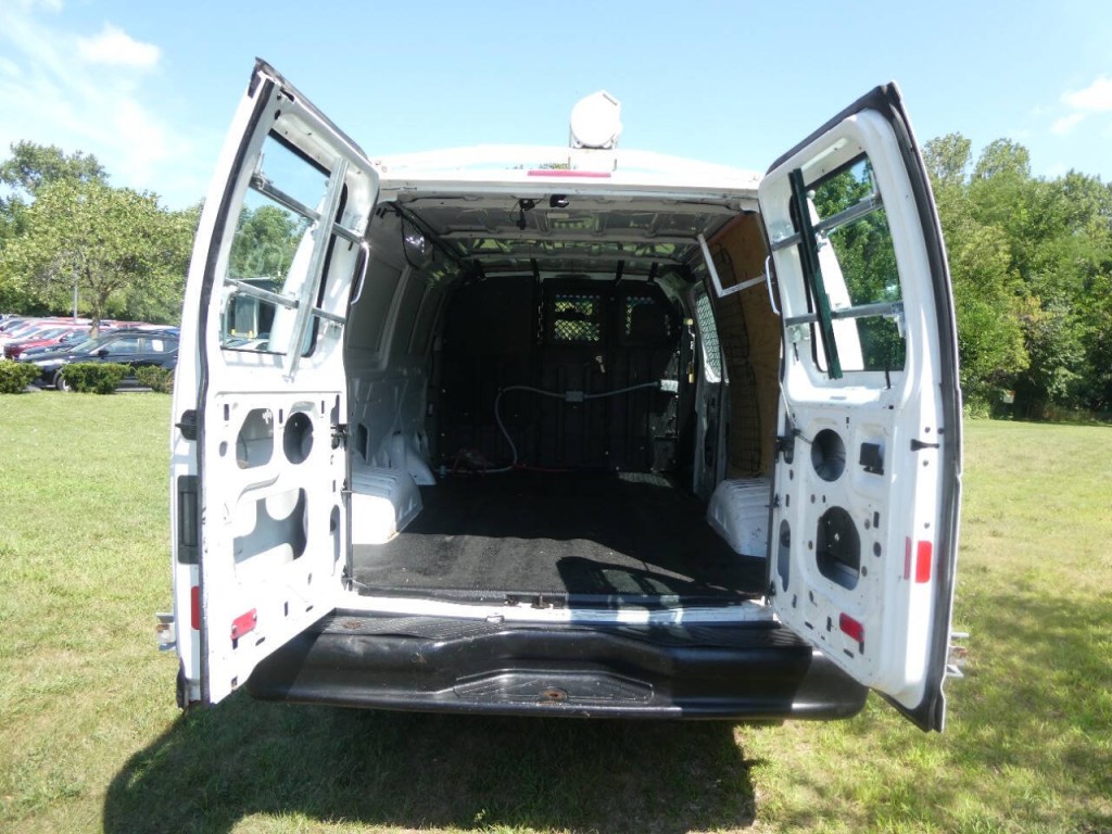 2013 Ford E-Series Image 8
