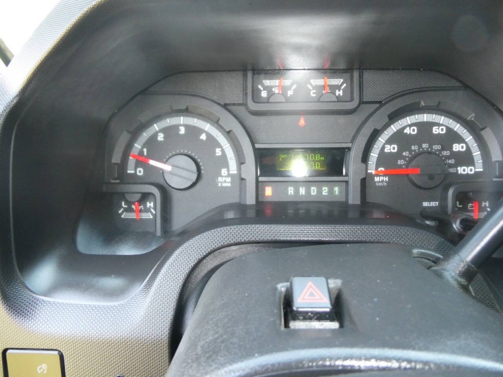 2013 Ford E-Series Image 18