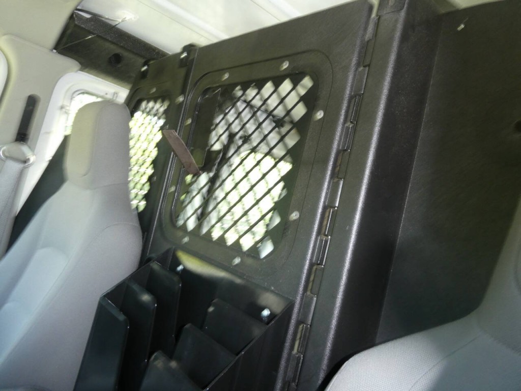 2013 Ford E-Series Image 22
