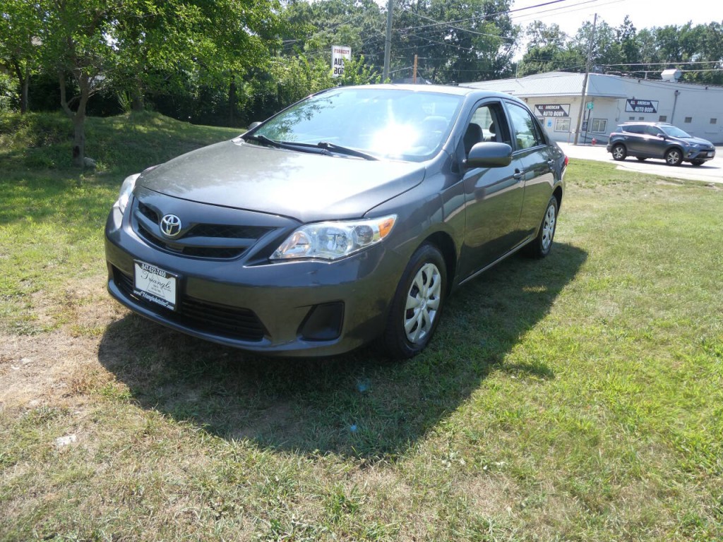 2011 Toyota Corolla Image 1