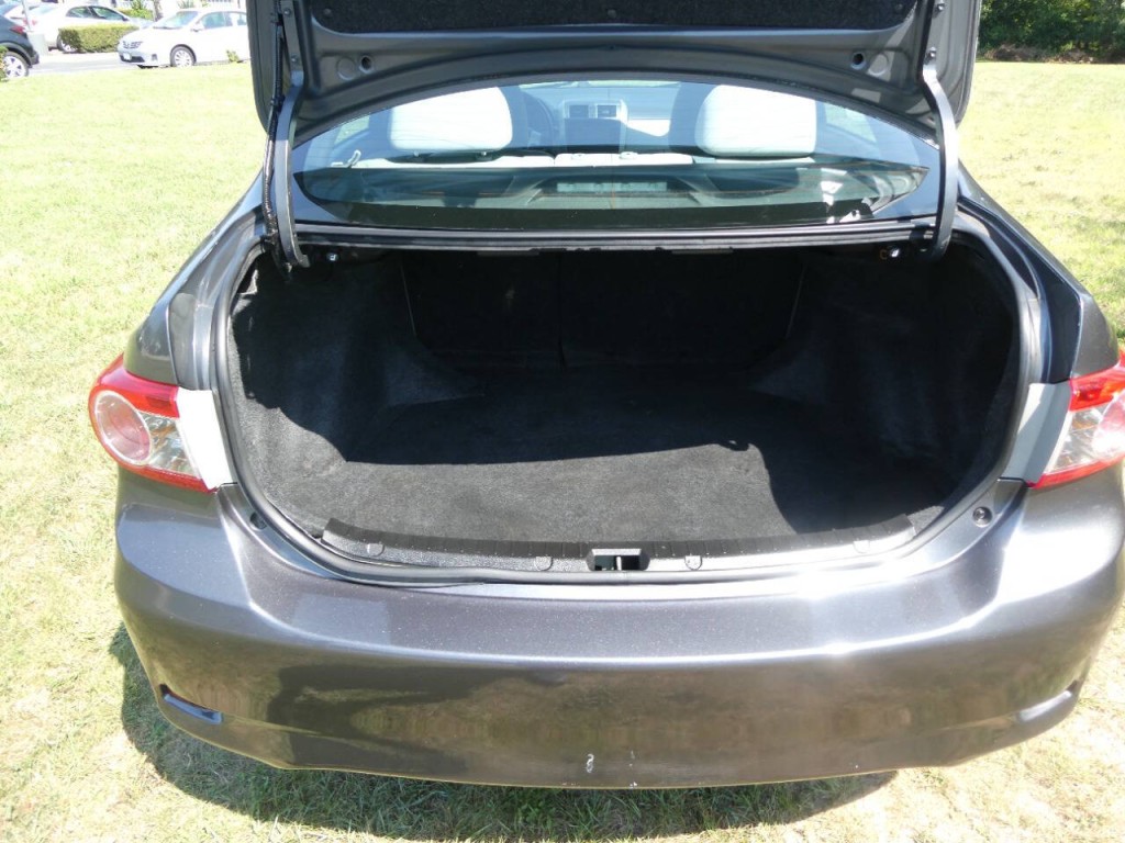 2011 Toyota Corolla Image 7