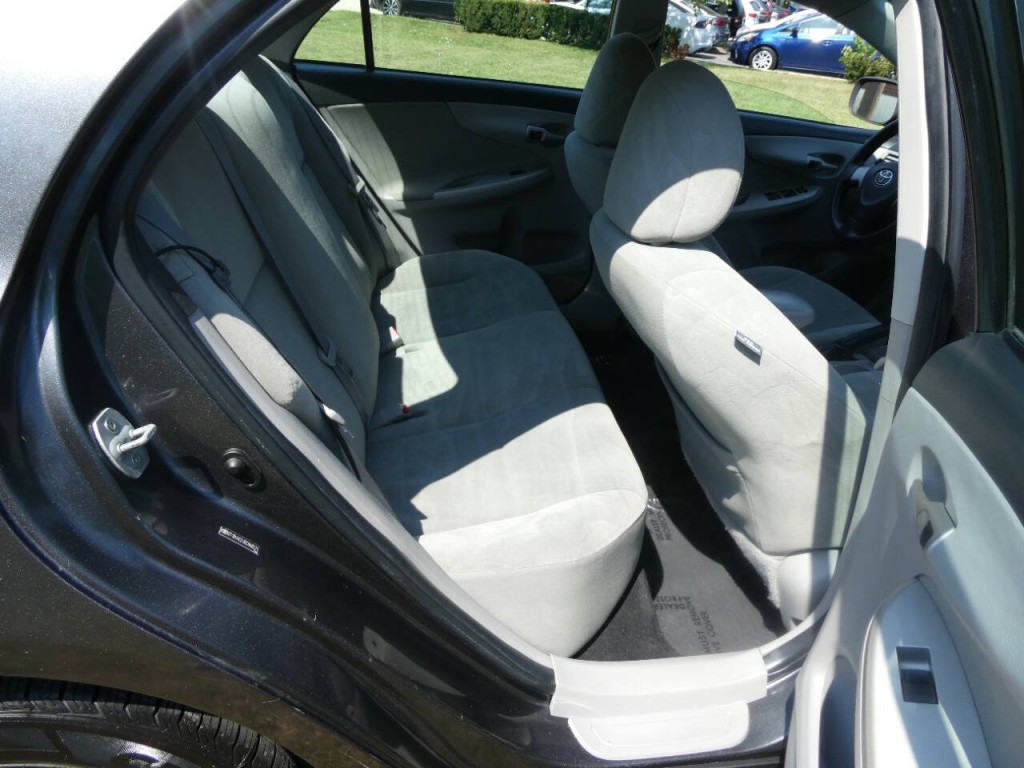 2011 Toyota Corolla Image 15
