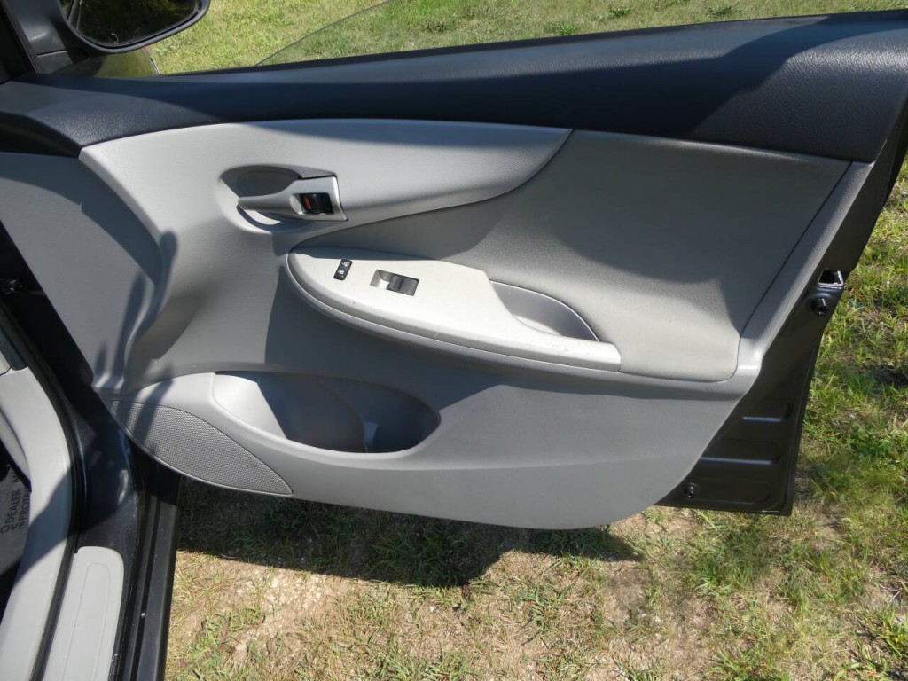 2011 Toyota Corolla Image 19
