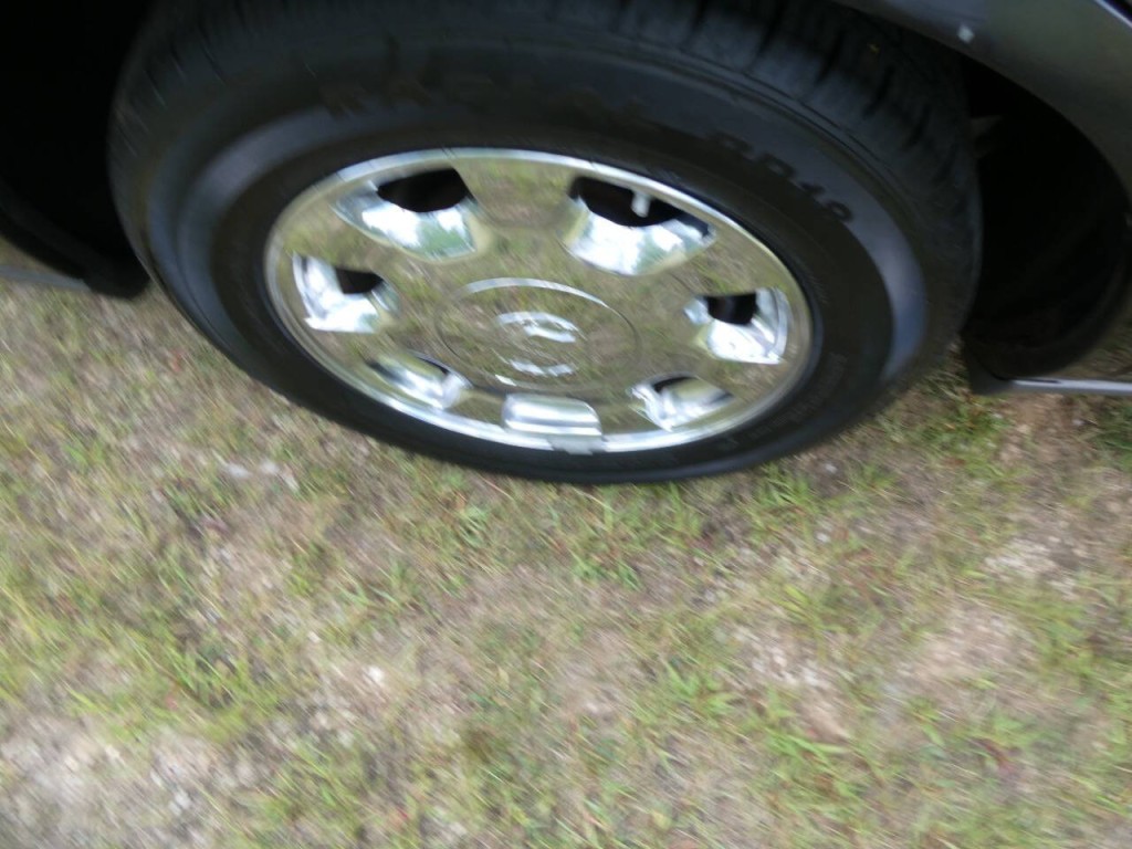 2002 Cadillac DeVille Image 26