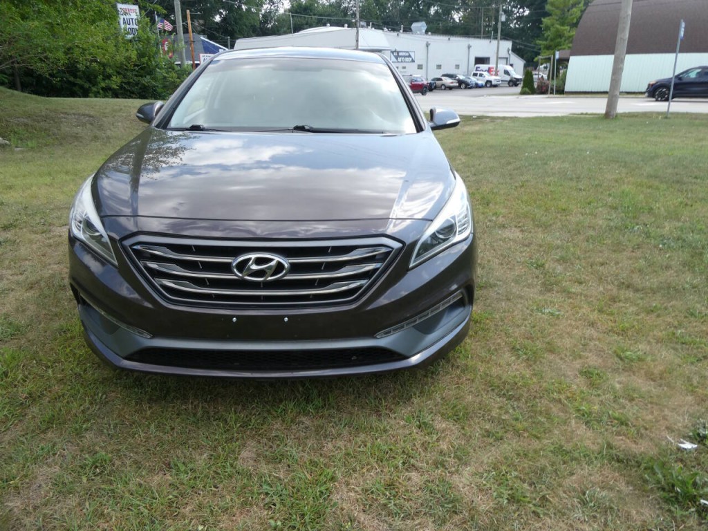 2015 Hyundai Sonata Image 2