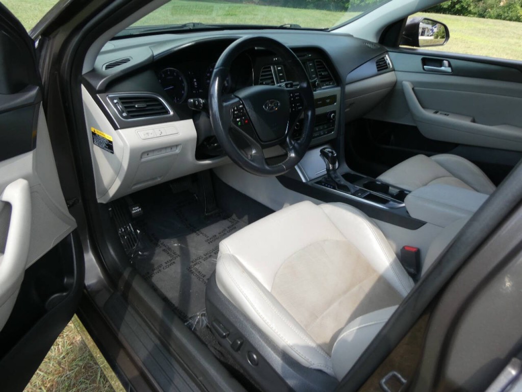 2015 Hyundai Sonata Image 9