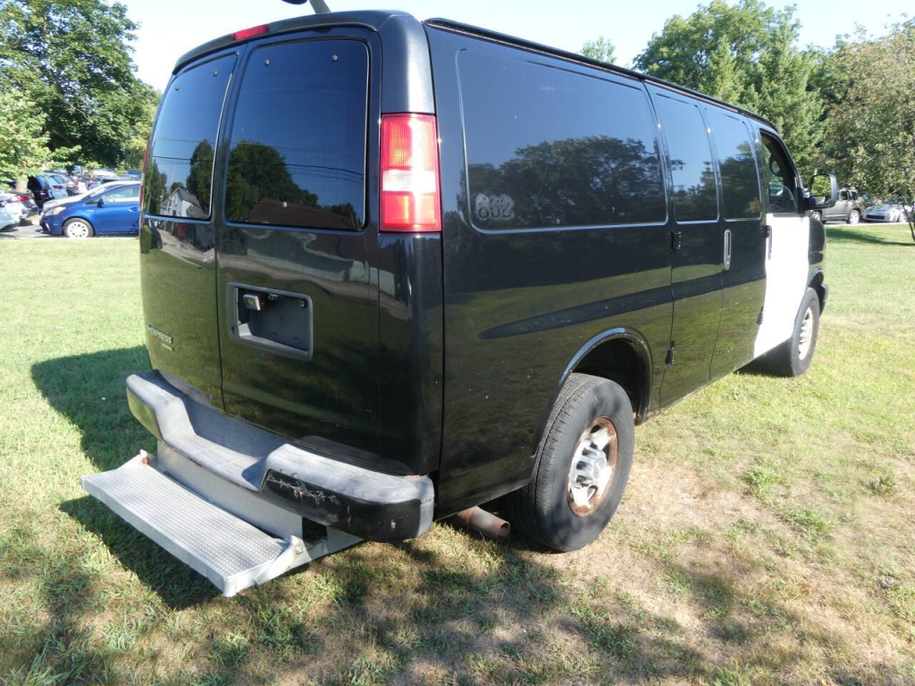 2013 Chevrolet Express Image 5