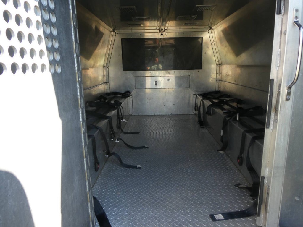 2013 Chevrolet Express Image 9