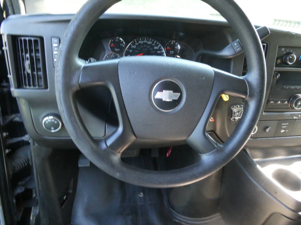 2013 Chevrolet Express Image 11