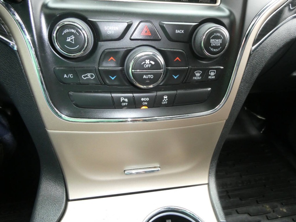 2014 Jeep Grand Cherokee Image 17