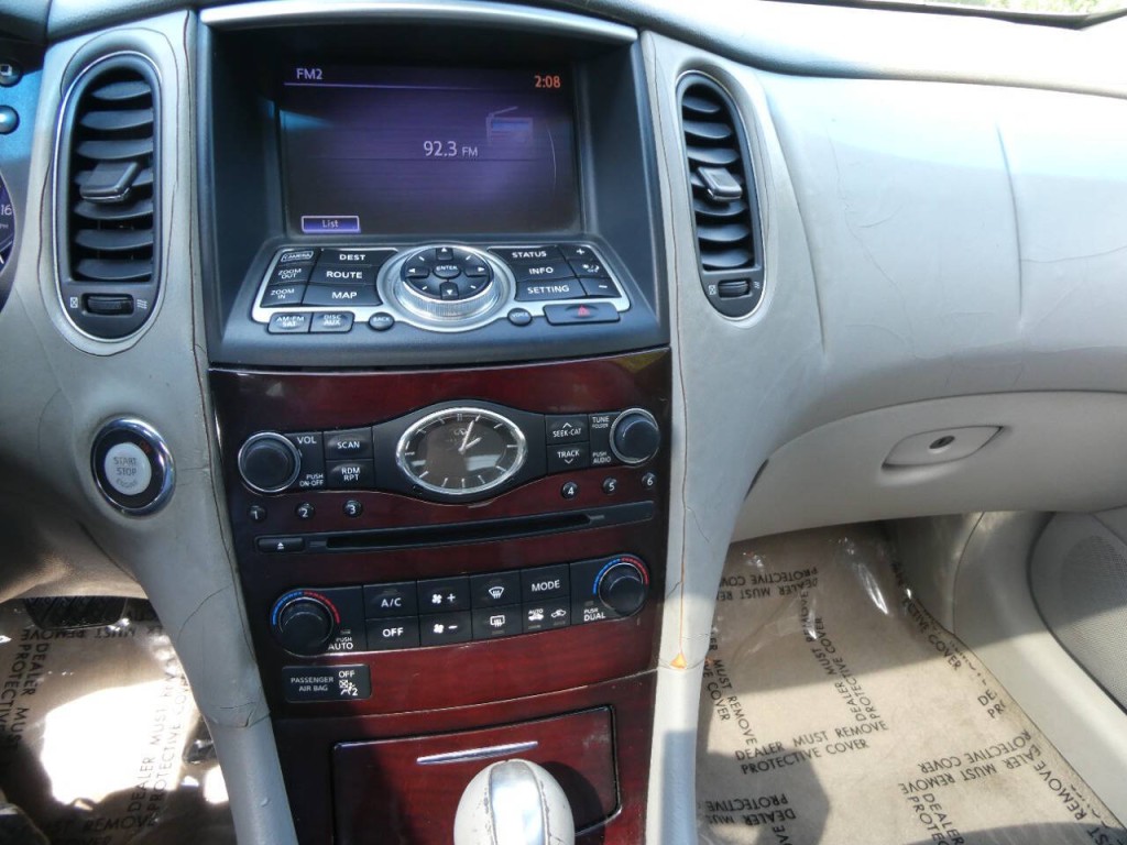 2010 INFINITI EX35 Image 14