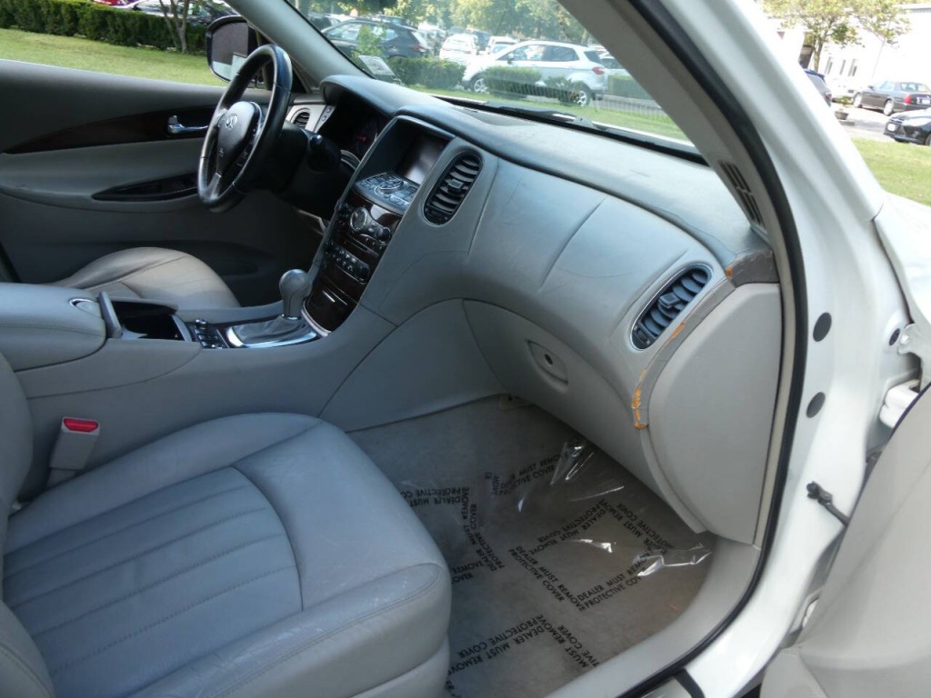 2010 INFINITI EX35 Image 19