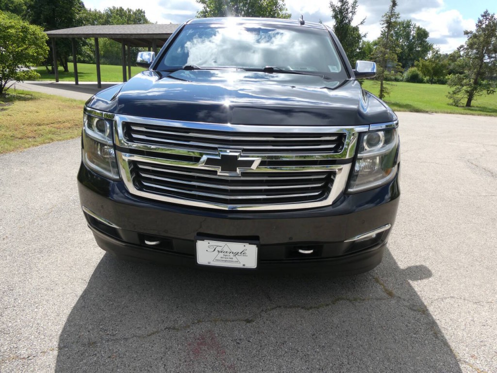 2016 Chevrolet Tahoe Image 2