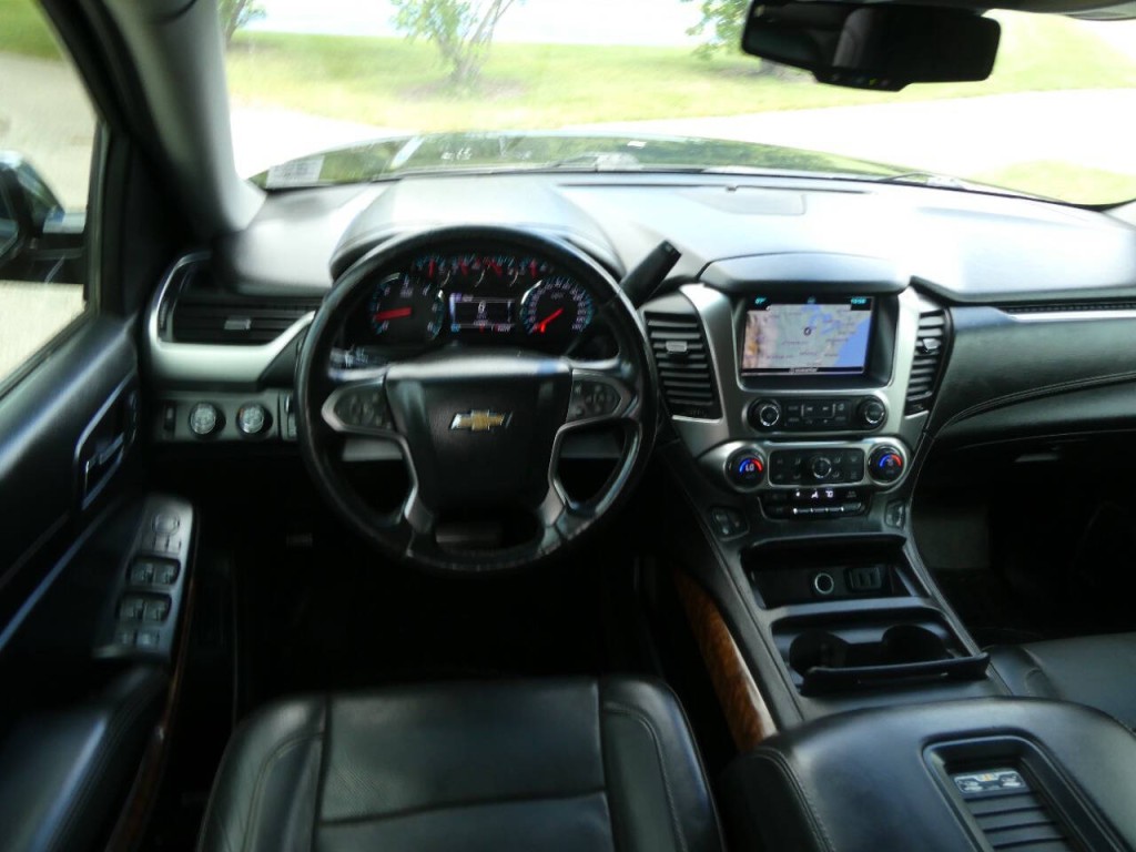 2016 Chevrolet Tahoe Image 12