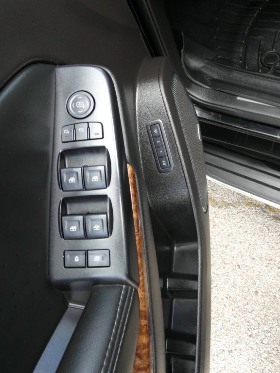 2016 Chevrolet Tahoe Image 29