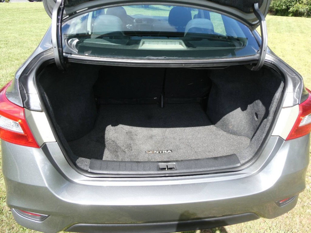 2019 Nissan Sentra Image 8