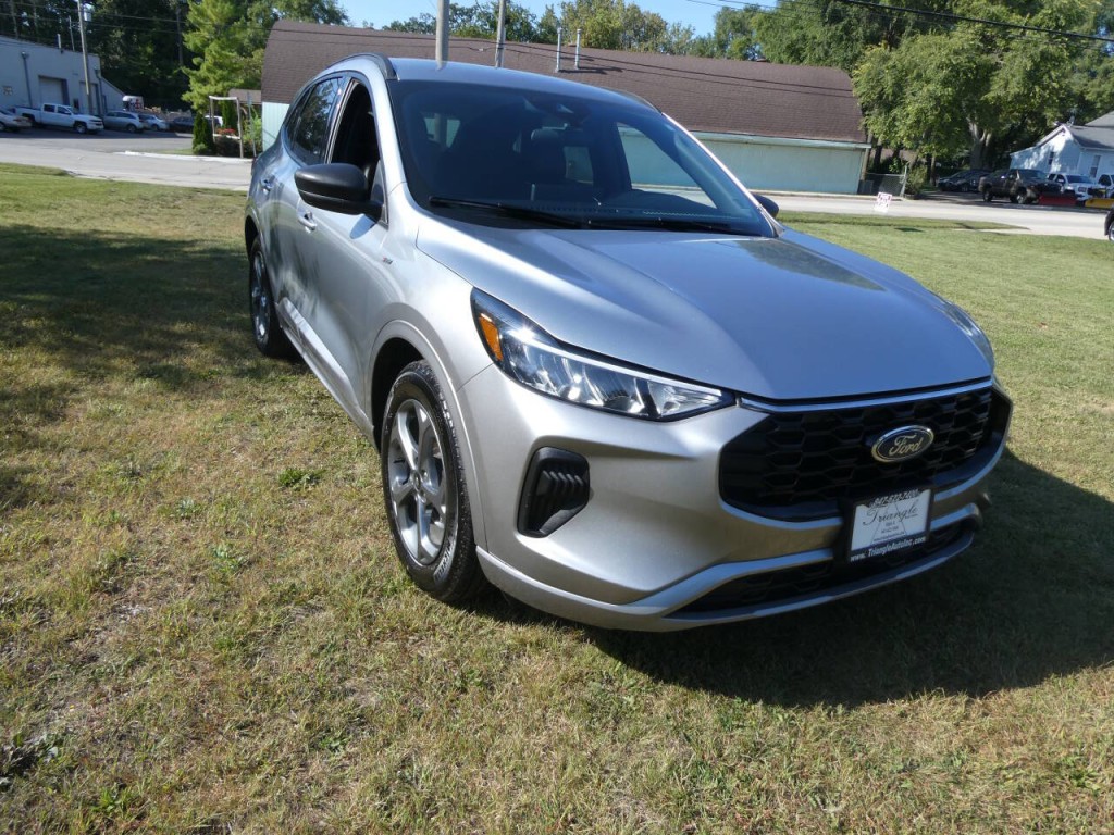 2023 Ford Escape Image 3