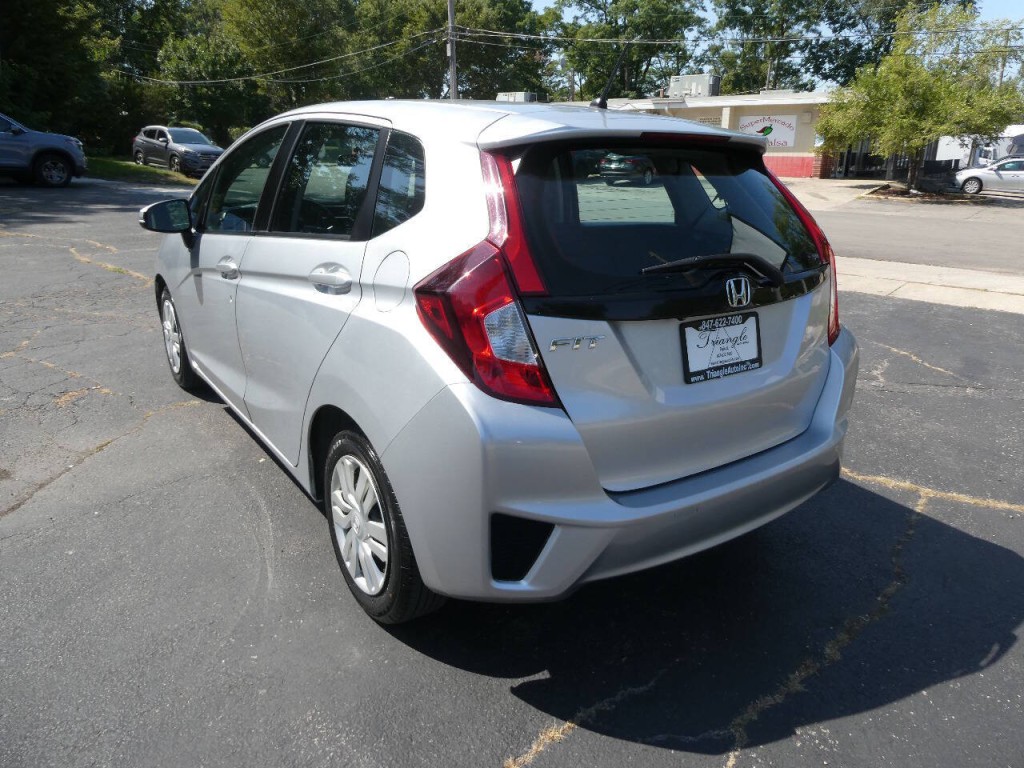 2015 Honda Fit Image 6